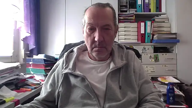 Snapshot of HMStraps01 chatting on March 3, 2025, 10:38 am HMStraps01 online show from March 3, 2025, 10:38 am