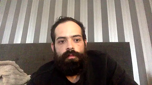 guccititi online show from September 26, 2025, 9:30 pm