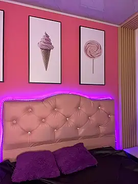 Snapshot of Emily-teen chatting on February 27, 2025, 4:32 pm Emily-teen online show from February 27, 2025, 4:32 pm