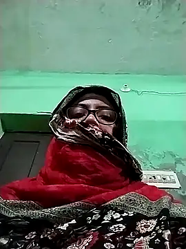 Snapshot of cuteangel9999 chatting on February 18, 2025, 1:10 am cuteangel9999 online show from February 18, 2025, 1:10 am