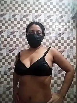 Snapshot of cuteangel9999 chatting on February 24, 2025, 11:41 pm cuteangel9999 online show from February 24, 2025, 11:41 pm