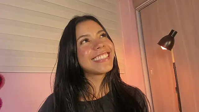 Snapshot of emily_sweett24 chatting on March 6, 2025, 6:59 pm emily sweett24 online show from March 6, 2025, 6:59 pm