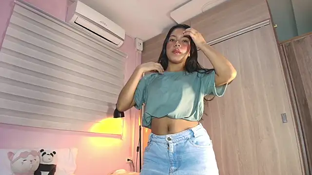 Snapshot of emily_sweett24 chatting on September 10, 2025, 12:27 pm emily sweett24 online show from September 10, 2025, 12:27 pm