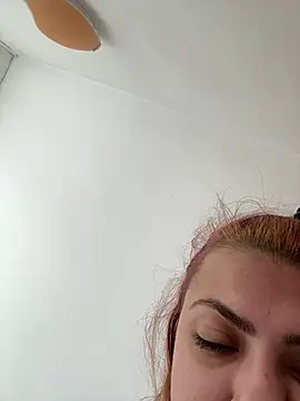 Snapshot of KittieHallo chatting on February 22, 2025, 9:45 am KittieHallo online show from February 22, 2025, 9:45 am