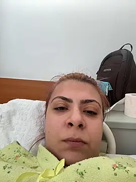 Snapshot of KittieHallo chatting on February 24, 2025, 1:42 pm KittieHallo online show from February 24, 2025, 1:42 pm