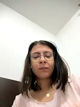 Snapshot of KittieHallo chatting on October 9, 2025, 7:39 am KittieHallo online show from October 9, 2025, 7:39 am