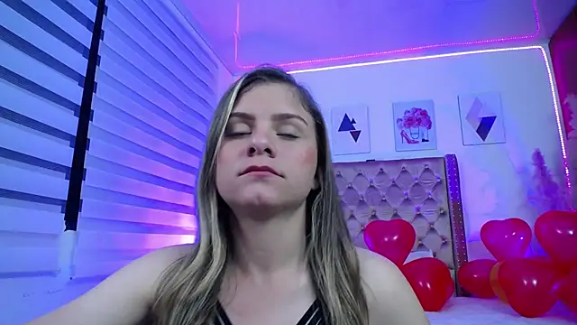 Snapshot of ValeAmayaa chatting on February 20, 2025, 11:32 pm ValeAmayaa online show from February 20, 2025, 11:32 pm