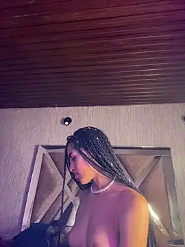 Snapshot of MichelleDiaz_Pink chatting on March 18, 2025, 2:58 am MichelleDiaz Pink online show from March 18, 2025, 2:58 am