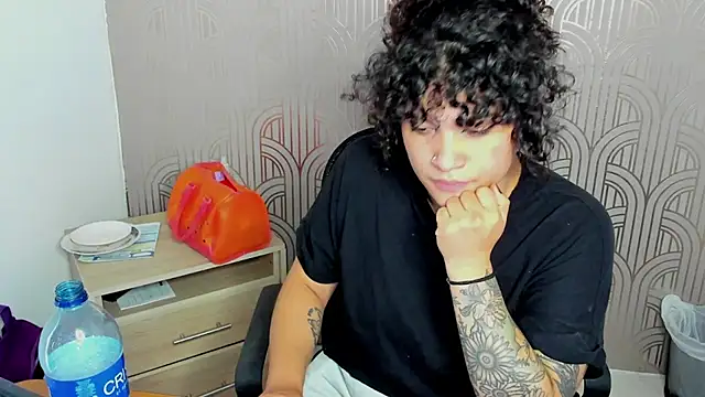 Snapshot of BloodyMaary_ chatting on February 26, 2025, 6:54 pm BloodyMaary online show from February 26, 2025, 6:54 pm