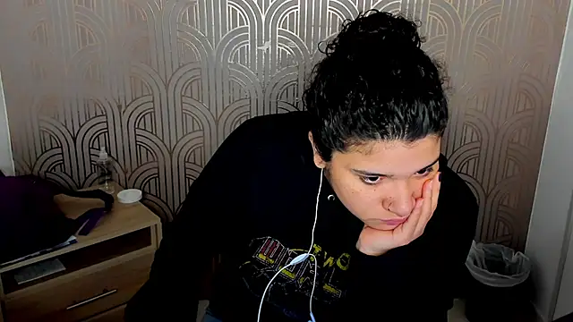 Snapshot of BloodyMaary_ chatting on February 28, 2025, 11:58 am BloodyMaary online show from February 28, 2025, 11:58 am