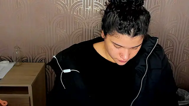 Snapshot of BloodyMaary_ chatting on March 4, 2025, 12:22 pm BloodyMaary online show from March 4, 2025, 12:22 pm