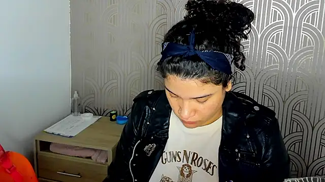 Snapshot of BloodyMaary_ chatting on March 5, 2025, 11:49 am BloodyMaary online show from March 5, 2025, 11:49 am