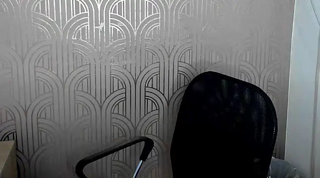 Snapshot of BloodyMaary_ chatting on March 7, 2025, 12:01 pm BloodyMaary online show from March 7, 2025, 12:01 pm