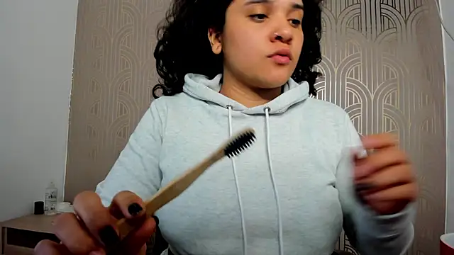 Snapshot of BloodyMaary_ chatting on March 11, 2025, 2:51 pm BloodyMaary online show from March 11, 2025, 2:51 pm