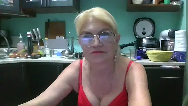 Snapshot of Heidi-Helga chatting on October 2, 2025, 6:59 pm Heidi-Helga online show from October 2, 2025, 6:59 pm