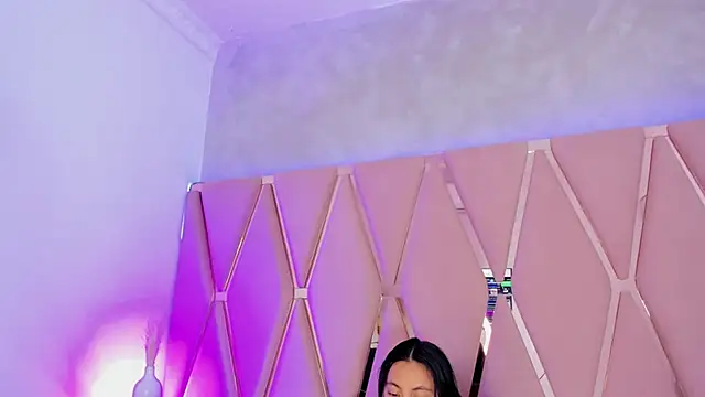 Snapshot of Emily_Black1 chatting on October 19, 2025, 3:07 am Emily Black1 online show from October 19, 2025, 3:07 am