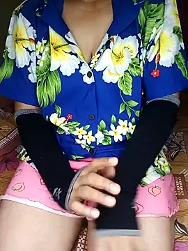 Snapshot of geetha_telugu_kan277 chatting on October 8, 2025, 3:53 pm geetha telugu kan277 online show from October 8, 2025, 3:53 pm