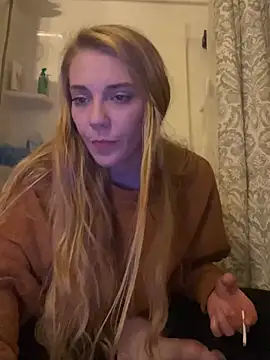 Snapshot of qtkayyzzxoxo chatting on March 7, 2025, 12:48 am qtkayyzzxoxo online show from March 7, 2025, 12:48 am