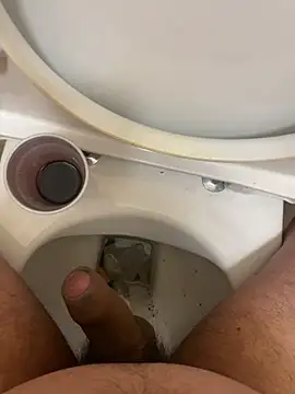 Snapshot of Alexander18edd chatting on October 28, 2025, 7:01 am Alexander18edd online show from October 28, 2025, 7:01 am