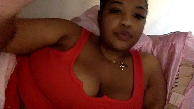 Snapshot of bronxminx chatting on February 24, 2025, 8:14 pm bronxminx online show from February 24, 2025, 8:14 pm