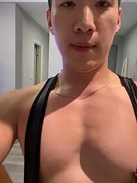 Snapshot of Hon1069 chatting on September 16, 2025, 1:45 pm Hon1069 online show from September 16, 2025, 1:45 pm