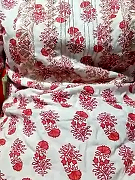 Snapshot of Anitabhabi_2 chatting on November 3, 2025, 9:43 am Anitabhabi 2 online show from November 3, 2025, 9:43 am