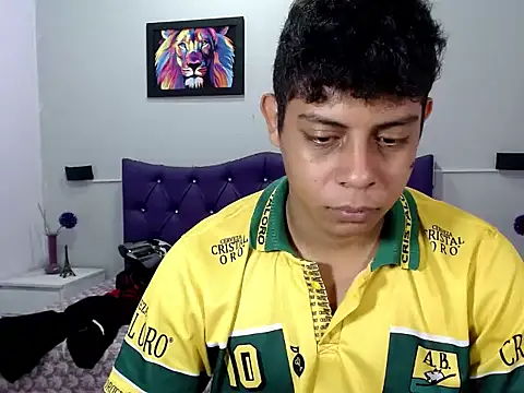 Alejandroo 22 online show from September 30, 2025, 2:55 pm