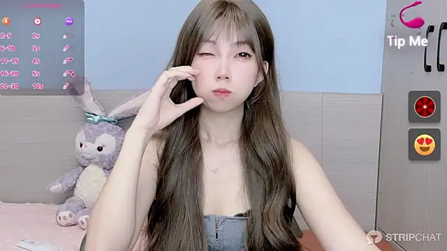 Evelyn-168 online show from November 16, 2025, 7:47 am