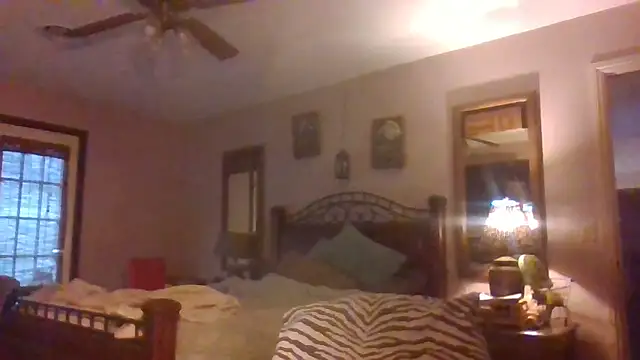 Snapshot of HunkofRock chatting on March 21, 2025, 11:01 pm HunkofRock online show from March 21, 2025, 11:01 pm