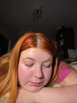 Snapshot of Dreamy_Desire chatting on March 21, 2025, 8:50 pm Dreamy Desire online show from March 21, 2025, 8:50 pm