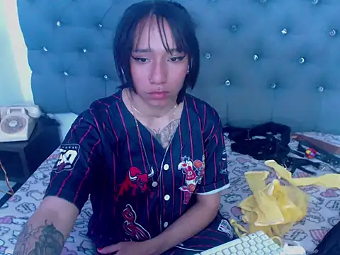 Snapshot of XxxReinaSexyBodyxxX777 chatting on October 1, 2025, 7:42 pm XxxReinaSexyBodyxxX777 online show from October 1, 2025, 7:42 pm