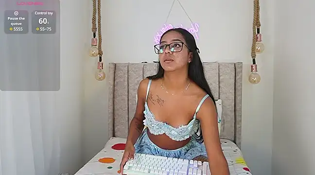 Snapshot of sofi_grisaless chatting on March 20, 2025, 9:26 am sofi grisaless online show from March 20, 2025, 9:26 am