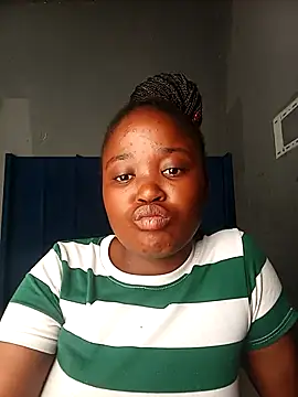 Snapshot of SexyShybarbie chatting on October 15, 2025, 6:46 am SexyShybarbie online show from October 15, 2025, 6:46 am