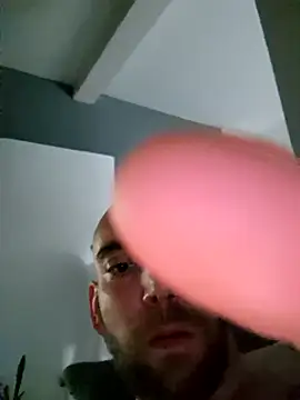 Snapshot of Smokeym123 chatting on March 10, 2025, 7:10 am Smokeym123 online show from March 10, 2025, 7:10 am