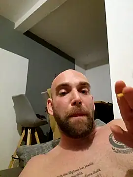 Snapshot of Smokeym123 chatting on March 14, 2025, 2:10 am Smokeym123 online show from March 14, 2025, 2:10 am