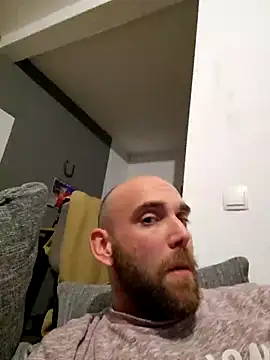 Snapshot of Smokeym123 chatting on March 19, 2025, 11:25 pm Smokeym123 online show from March 19, 2025, 11:25 pm