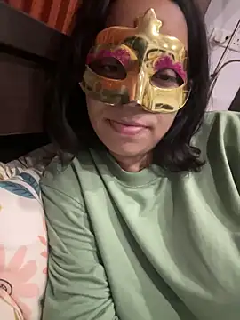 Snapshot of lustyindiancouple chatting on March 18, 2025, 8:04 pm lustyindiancouple online show from March 18, 2025, 8:04 pm