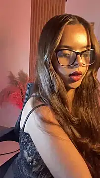 Milabrown  online show from October 22, 2025, 7:02 pm
