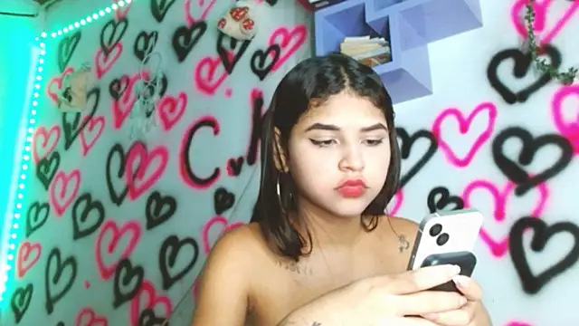 kityy playful online show from November 13, 2025, 4:44 am