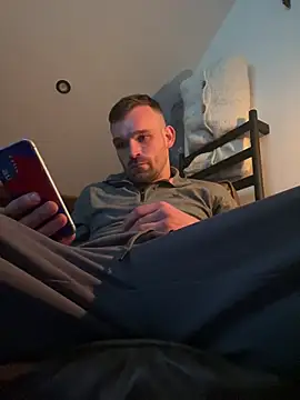 Snapshot of LKC94 chatting on March 22, 2025, 1:54 am LKC94 online show from March 22, 2025, 1:54 am