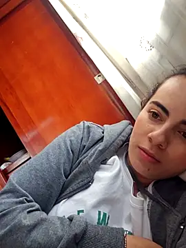 Snapshot of Sairy_ chatting on October 8, 2025, 9:45 pm Sairy  online show from October 8, 2025, 9:45 pm