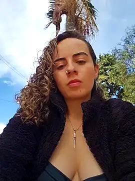 Snapshot of Sairy_ chatting on October 19, 2025, 9:04 pm Sairy  online show from October 19, 2025, 9:04 pm