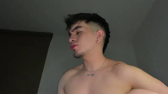 Snapshot of cmzo_ chatting on November 3, 2025, 12:57 am cmzo  online show from November 3, 2025, 12:57 am