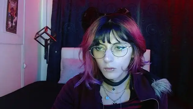 goth minerva online show from October 17, 2025, 1:14 pm