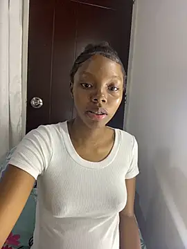 Snapshot of Meegannhill chatting on November 13, 2025, 12:37 pm Meegannhill online show from November 13, 2025, 12:37 pm