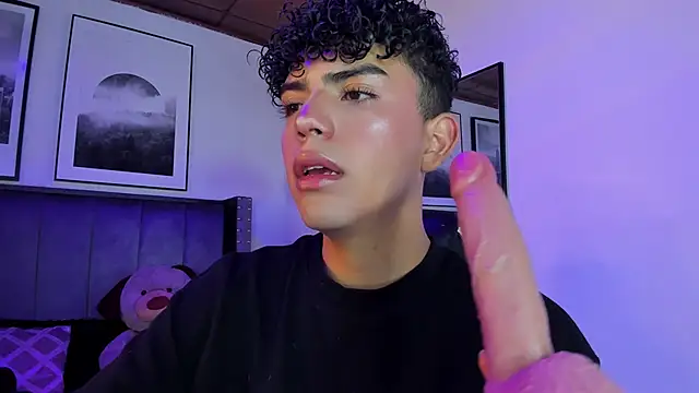 Niick Twink online show from October 6, 2025, 7:22 pm