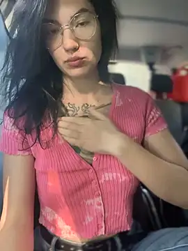 Snapshot of MeekyRich chatting on September 16, 2025, 3:29 am MeekyRich online show from September 16, 2025, 3:29 am