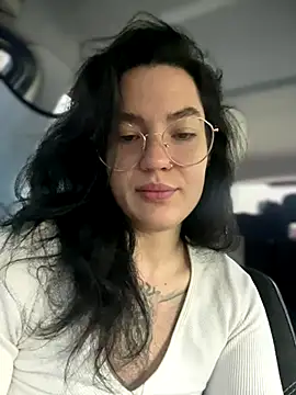 MeekyRich online show from September 24, 2025, 2:48 am