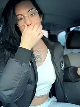 Snapshot of MeekyRich chatting on October 31, 2025, 1:17 am MeekyRich online show from October 31, 2025, 1:17 am