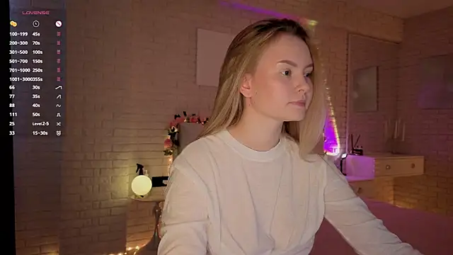 Snapshot of FlowersLover chatting on October 4, 2025, 10:57 am FlowersLover online show from October 4, 2025, 10:57 am